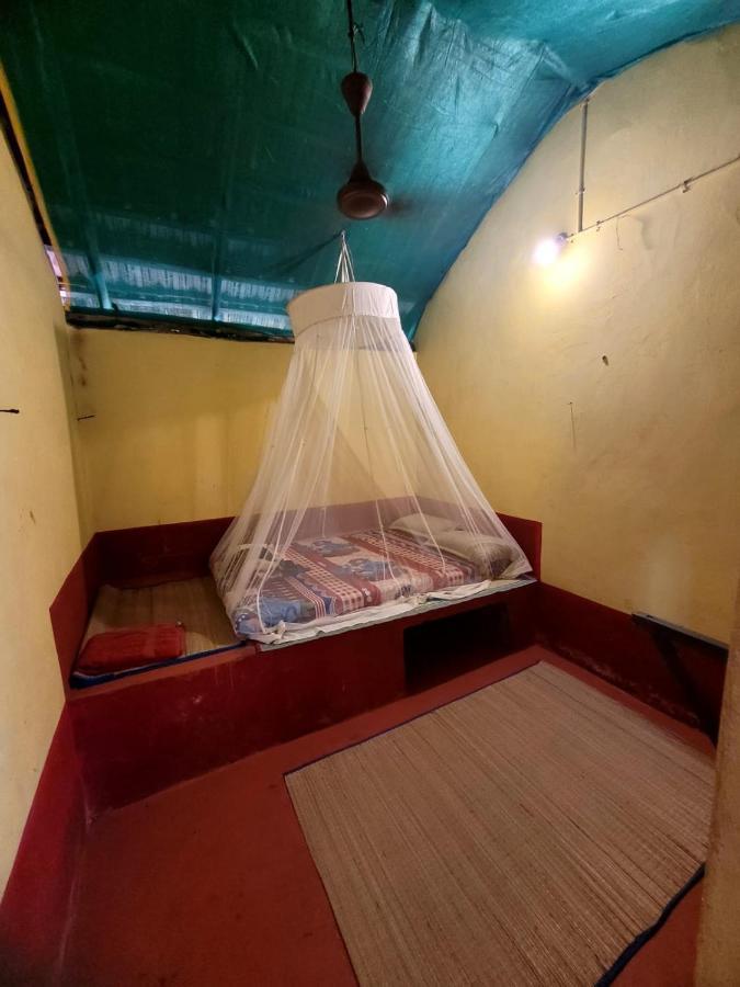 Om D S Cafe 51 & Beach Stay Gokarna  Exterior foto